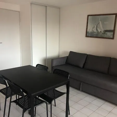 Appartement pour 4 personnes à Gassin dans résidence avec piscine 68 Gassin